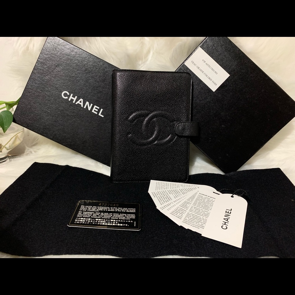 *** Unused CHANEL Caviar Medium ring Agenda ***